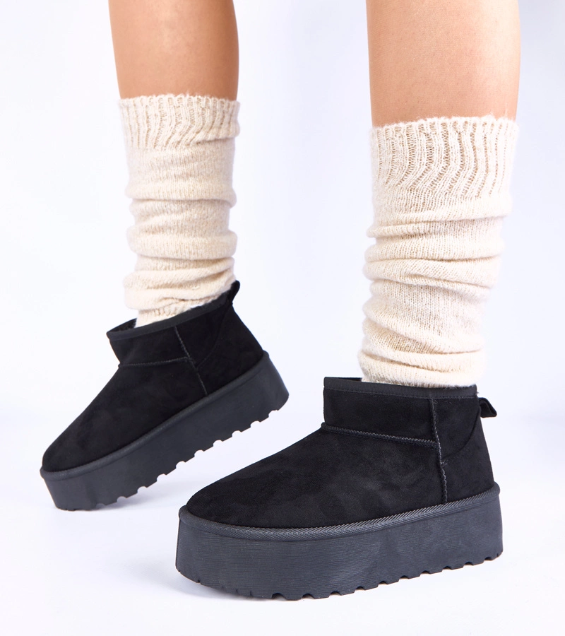 Schwarze gefütterte Schneestiefel mit Plateau und Fell Mouna