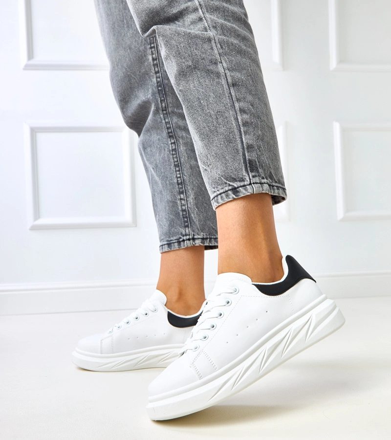 Schwarz-weiße Plateausneaker Rosier