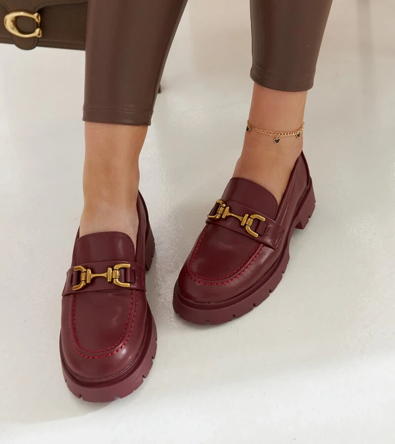 Bordeauxrote Mokassins mit dickerer Sohle von Charell