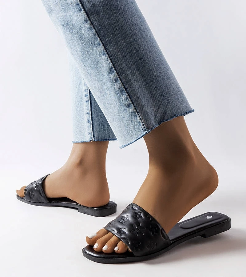 Schwarze flache Amalie Sandalen