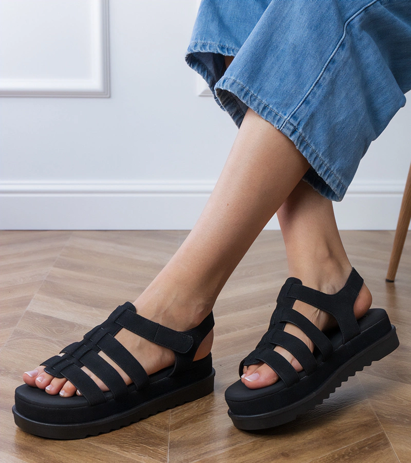 Schwarze Gladiatorensandalen mit Plateau Hartos