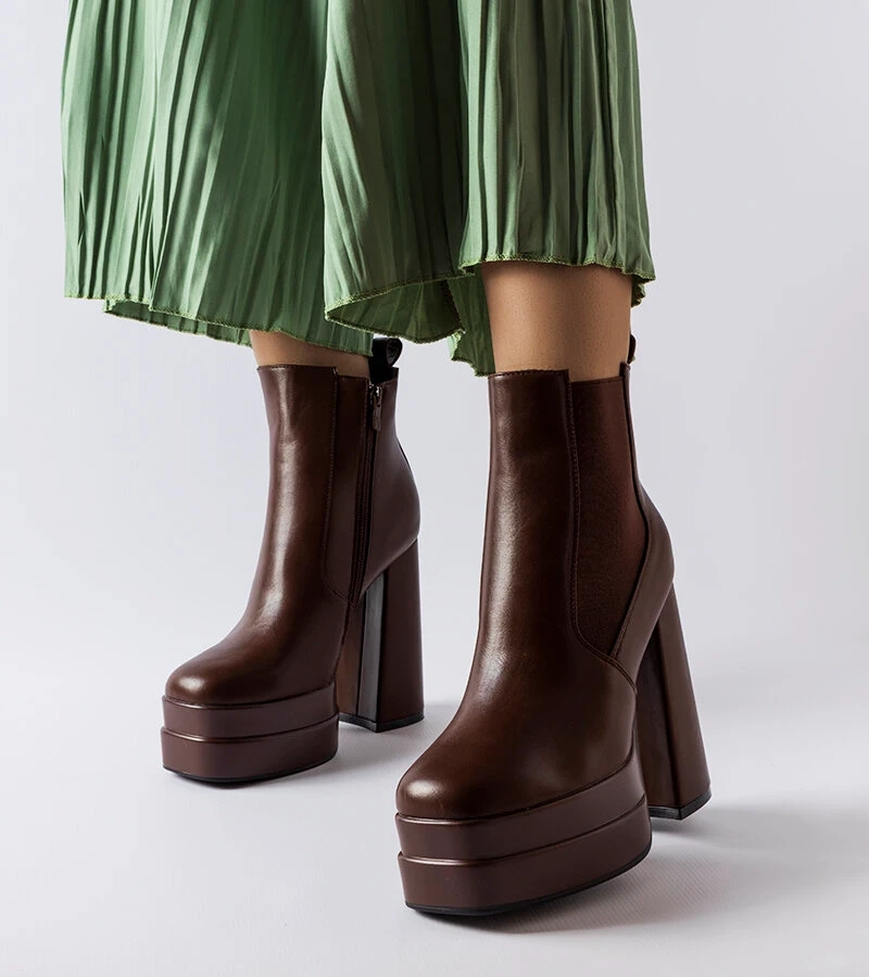 Braune Stiefeletten mit hohem Absatz Copertino