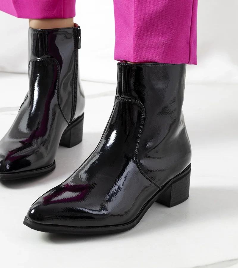 Schwarze gefütterte Huart-Stiefeletten