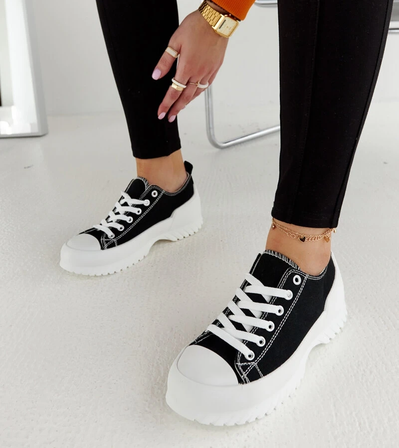 Schwarze Plateau-Sneaker von Monteleone