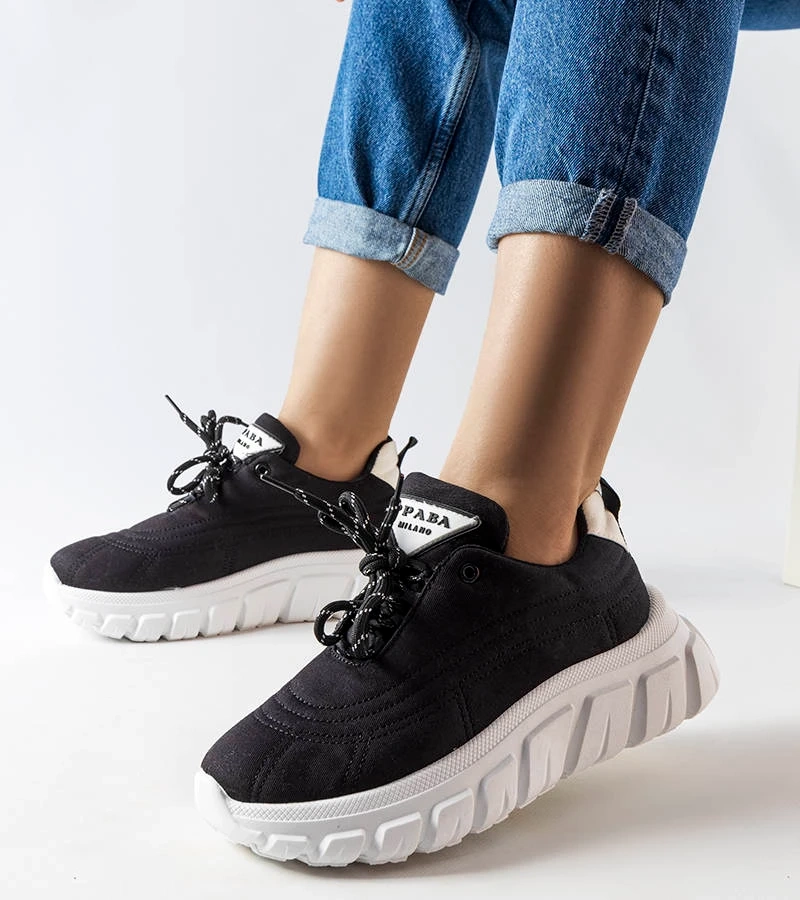 Schwarze Aisys Sneakers