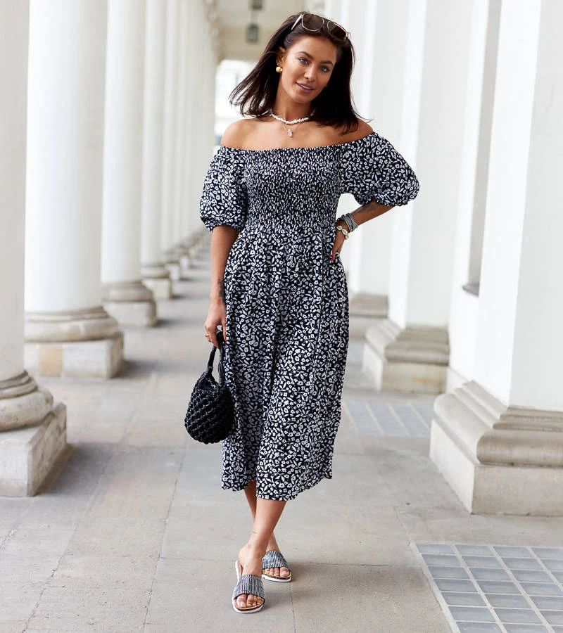 Schwarzes Midi-Kleid mit Blumenmuster von Zetticci