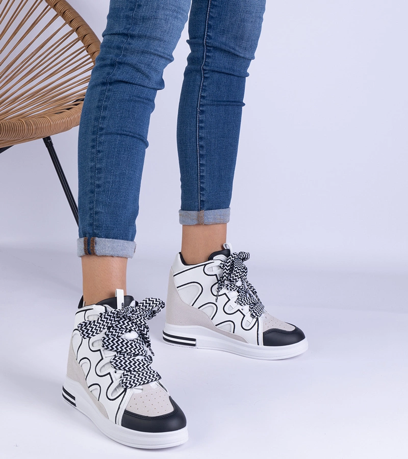 Damen-Sneaker in Weiß und Schwarz mit dicken Schnürsenkeln Gralina