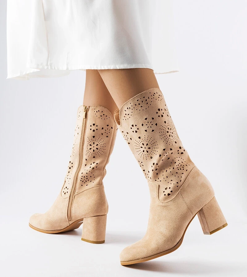 Beige Vergiate Stiefeletten mit Lochmuster auf Säule