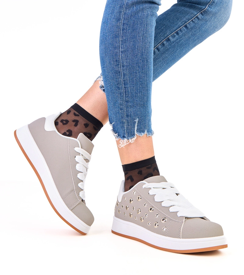 Graue Plateausneaker mit Nieten Adelis