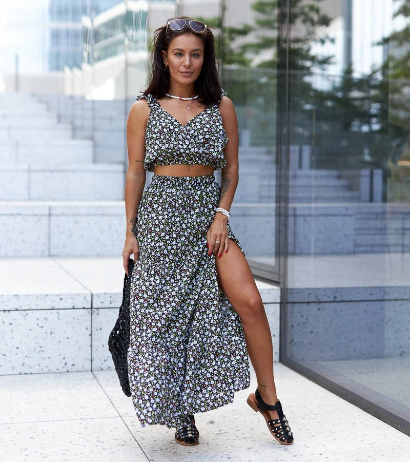 Schwarzes Set mit Top und Rock von Alvisa