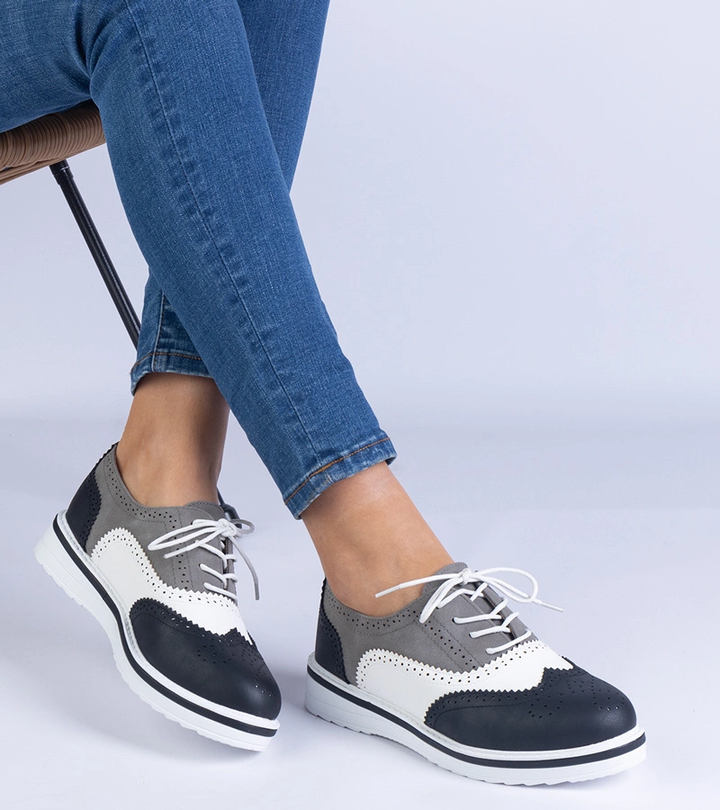 Schwarze klassische Oxford-Halbschuhe Toddi