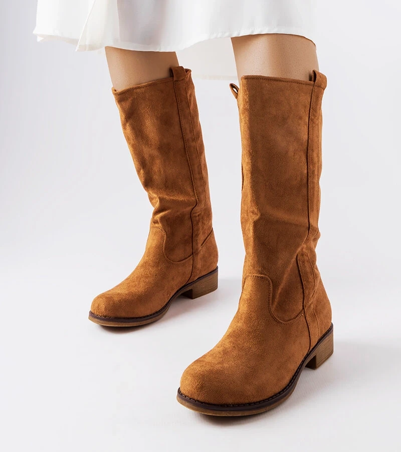 Braune flache Absatzstiefel Aosta