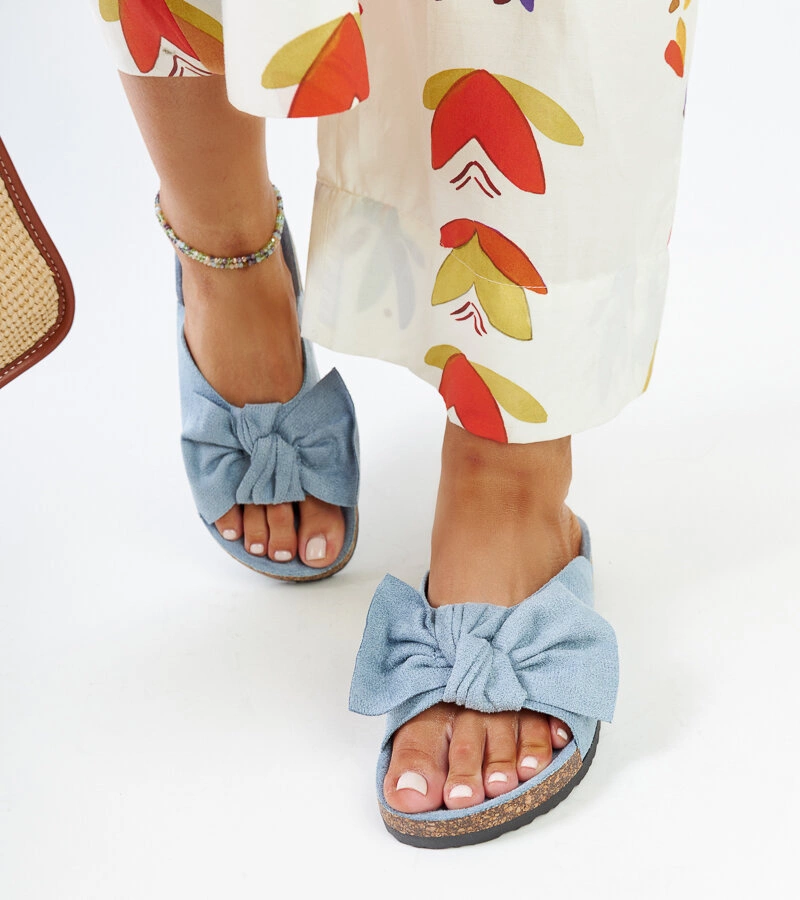 Blaue Flip-Flops mit Korksohle Aamu