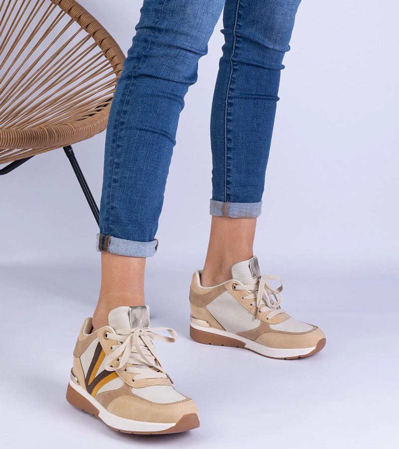 Braune Damen-Sneaker mit verstecktem Keilabsatz Ninella