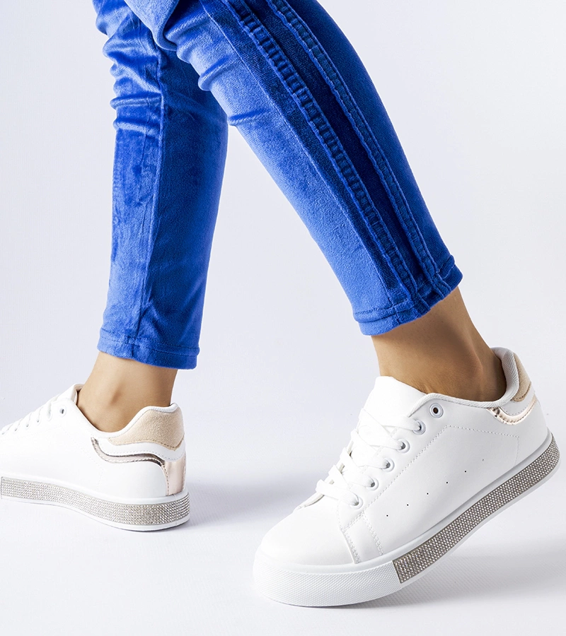 Weiß-beige Sneakers mit Zirkonen von Dina