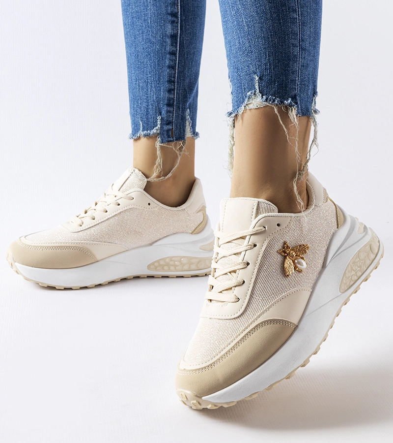 Beige-weiße Sneakers mit dekorativem Faden von Acciano