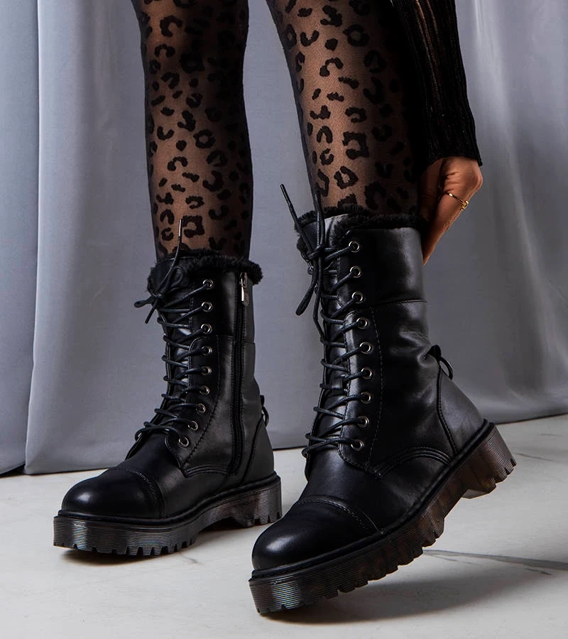 Gefütterte schwarze Trapperstiefel von Marien