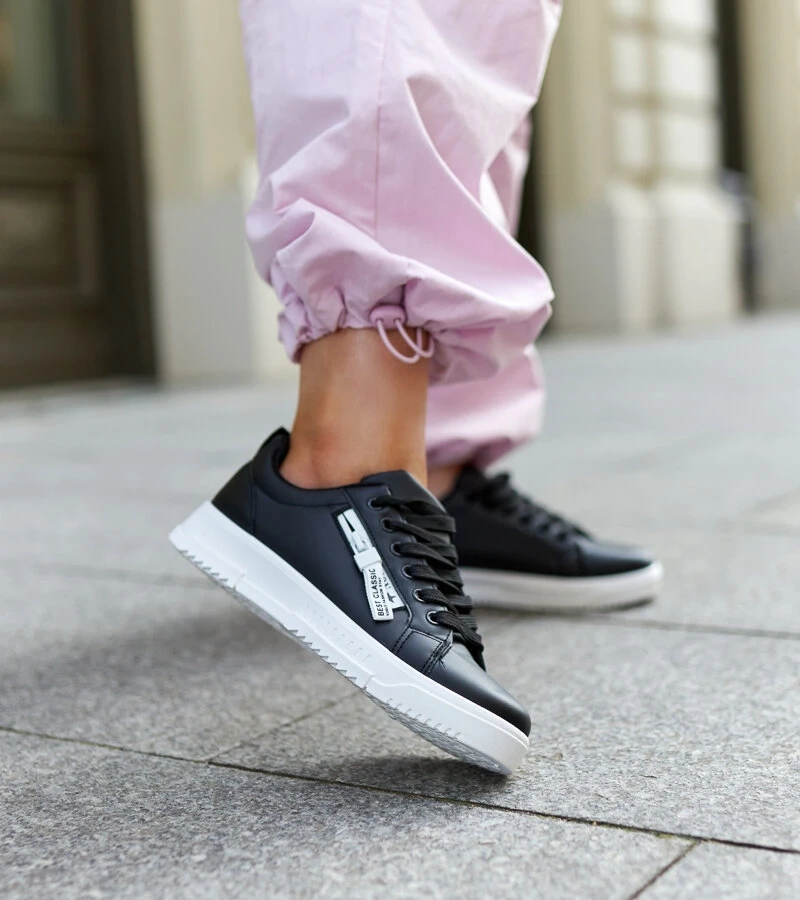 Schwarze Sneakers aus Kunstleder Brecht