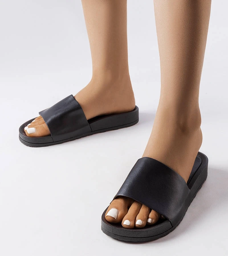 Schwarze Gummiflipflops von Sabourin