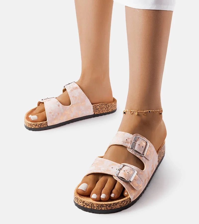 Rosa Gummiklappen mit Klammern von Arnaude