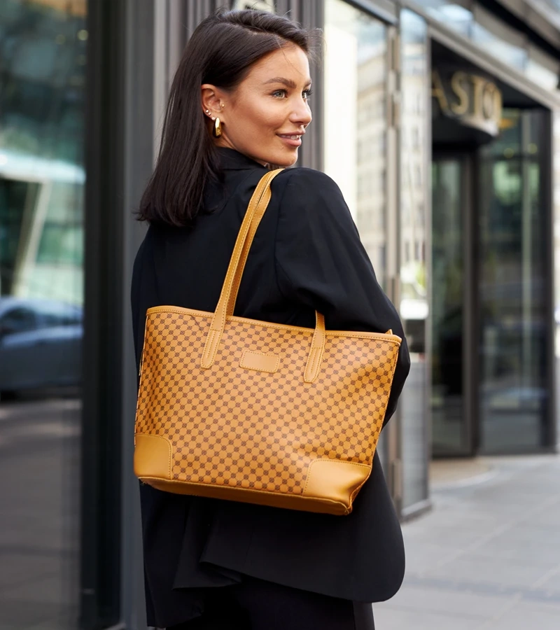 Braune gemusterte Schultertasche von Kesiran