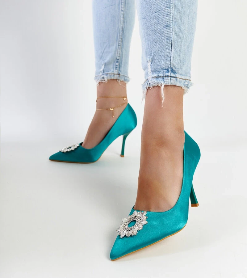 Grüne Stilettos mit Satin-Finish und Zirkonia von Susegana