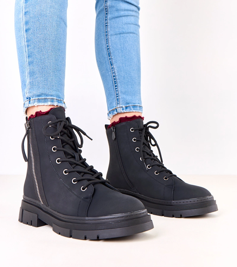 Schwarze Damenstiefel aus mattem Kunstleder Jakoma