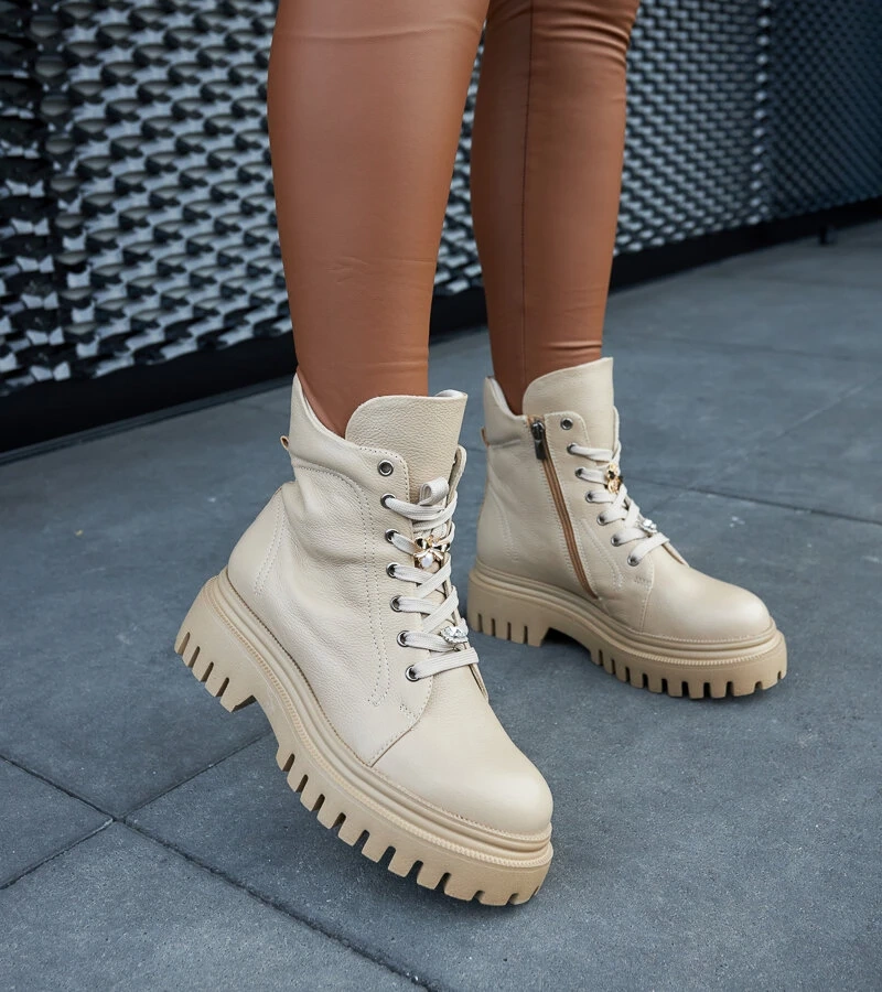 Beige Leder gefütterte Stiefeletten von Karino