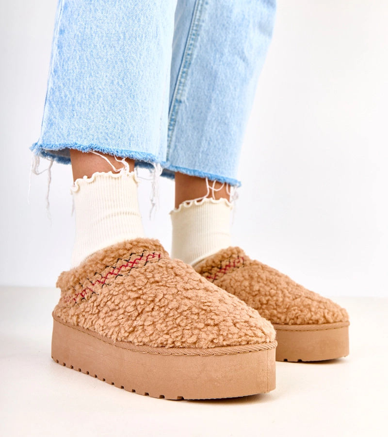 Dunkelbeige niedrige Schneestiefel auf Plateausohle Royana