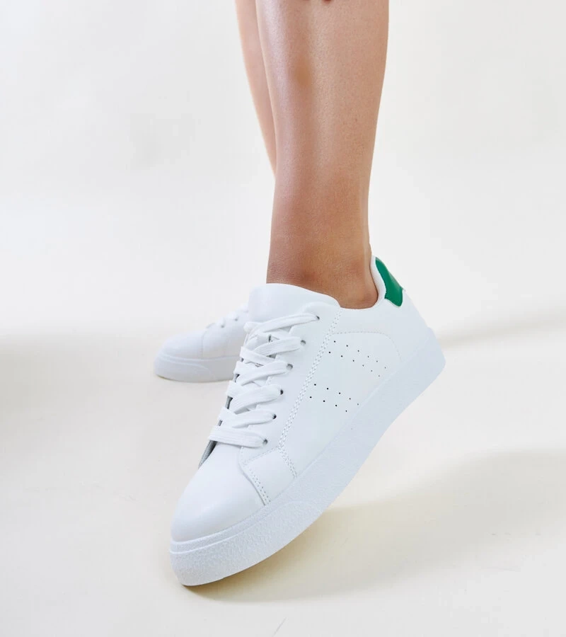 Weiß-grüne Sneakers von Akila