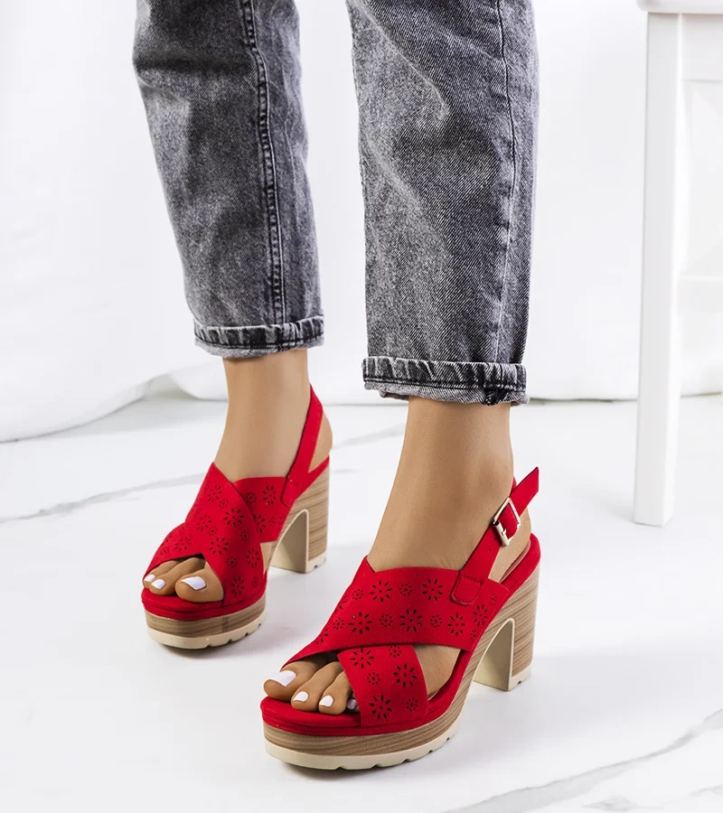 Żółte czółenka na słupku z motywem skóry wężą Dolores