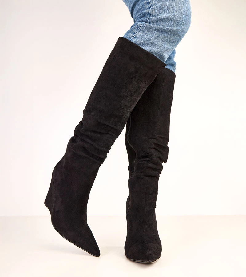 Schwarze Stiefel mit schmalem Keilabsatz Asena