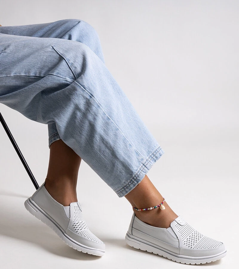 Hellgraue Lederhalbschuhe von Vinceza