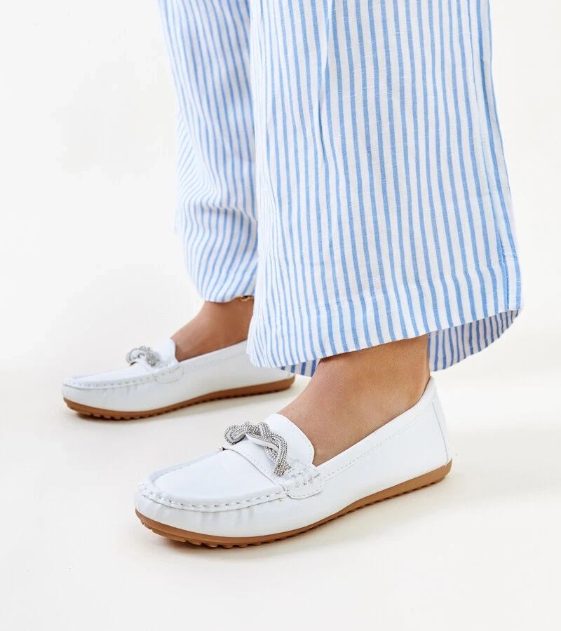 Weiße Mokassins mit Zirkonia von Adiba