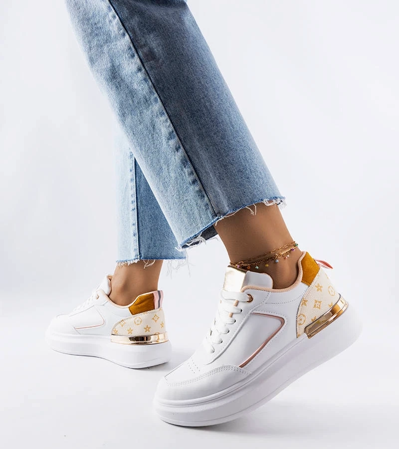 Weiße Sneakers mit beige Einsätzen von Margarita