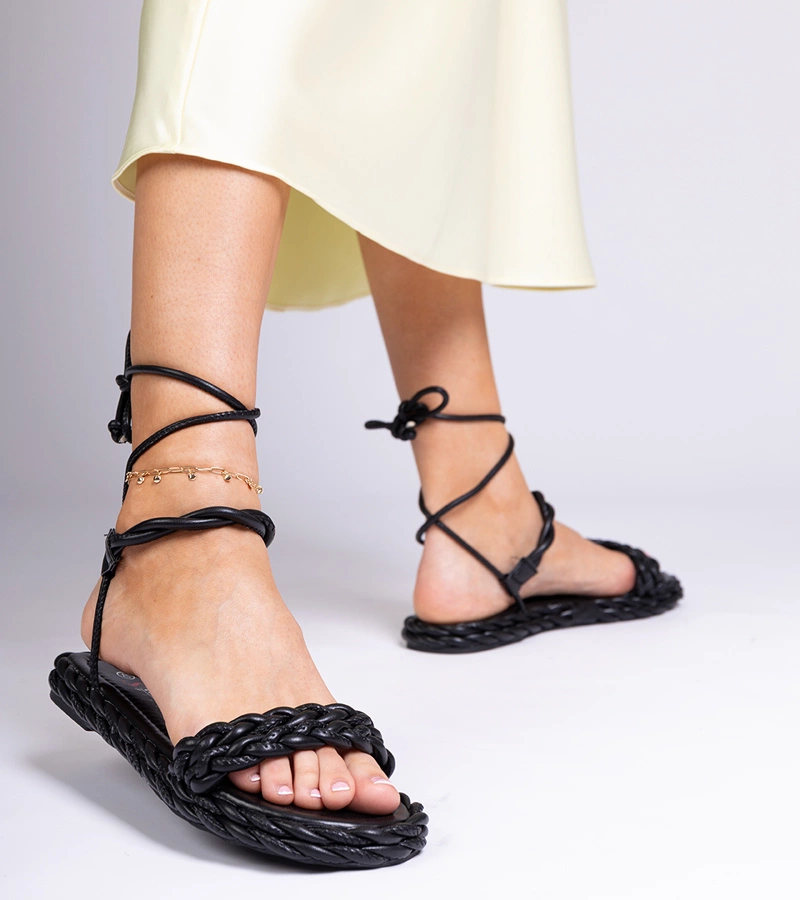 Schwarze geflochtene Damensandalen Tarina