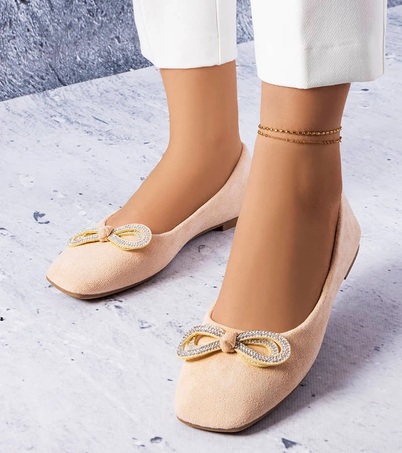Beigefarbene Ballerinas mit Schleife von Gaillou