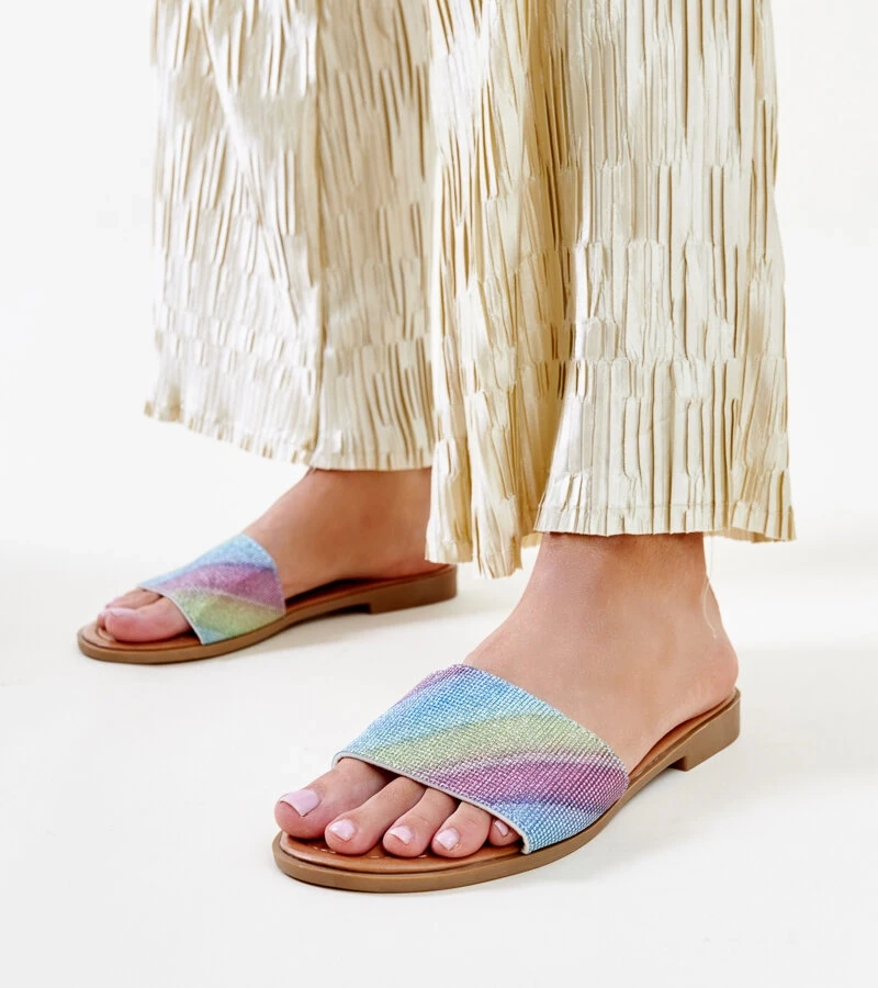 Mehrfarbige glänzende Flip-Flops von Anilsa