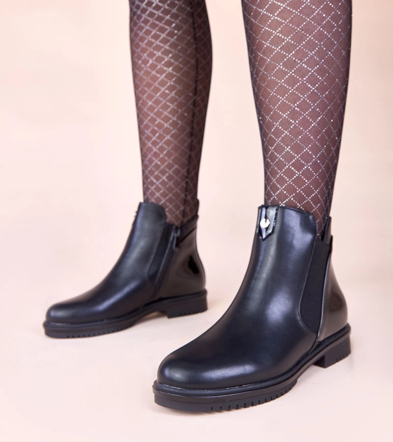 Schwarze matte klassische Stiefeletten mit lackierter Rückseite Dalila