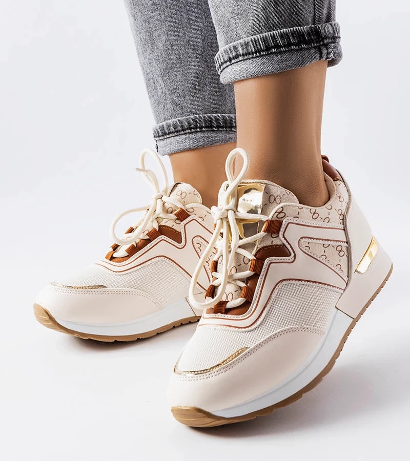 Beige Sneakers mit goldenen Elementen von Bedord