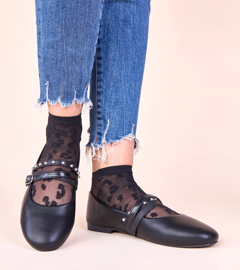 Schwarze Ballerinas mit dekorativen Riemen Vika