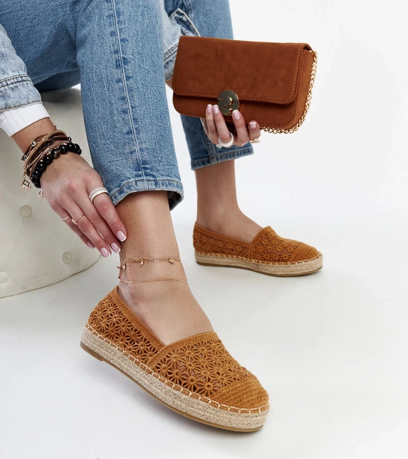 Braune Spitzen-Espadrilles mit Plateau von Samra