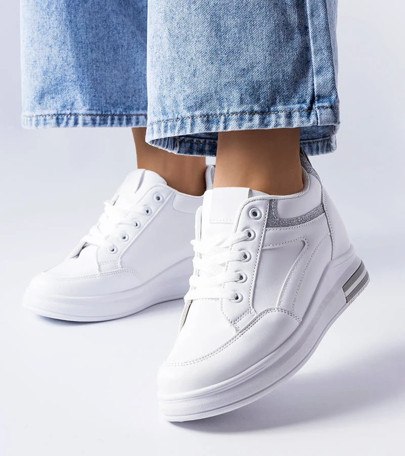 Weiße Sneakers mit Glitzereinsätzen von Bonevil