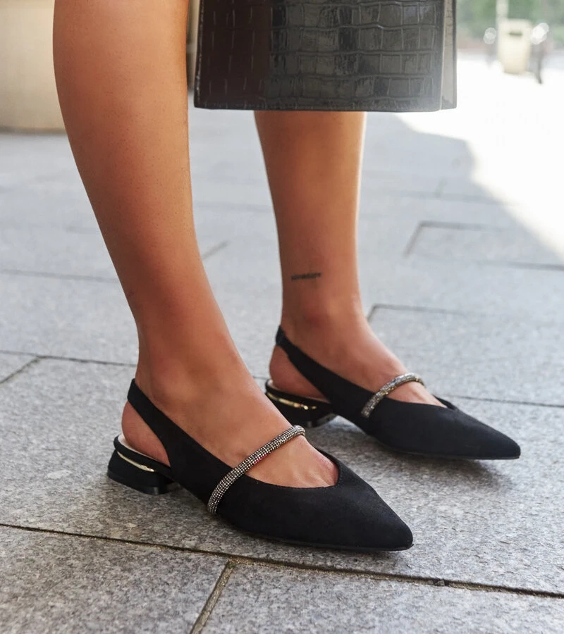 Schwarze Ballerinas mit Leder-Einlegesohle von Morcosa