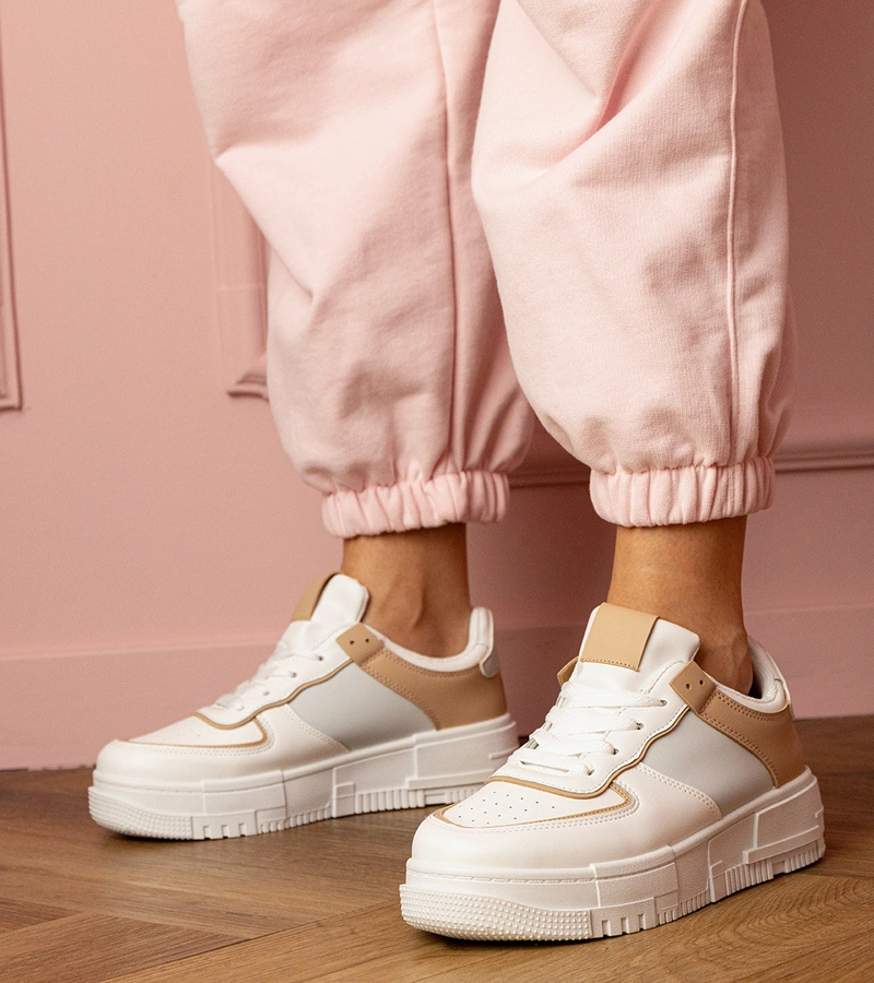 Weiß-beige Sneakers auf Plateausohle Fiones