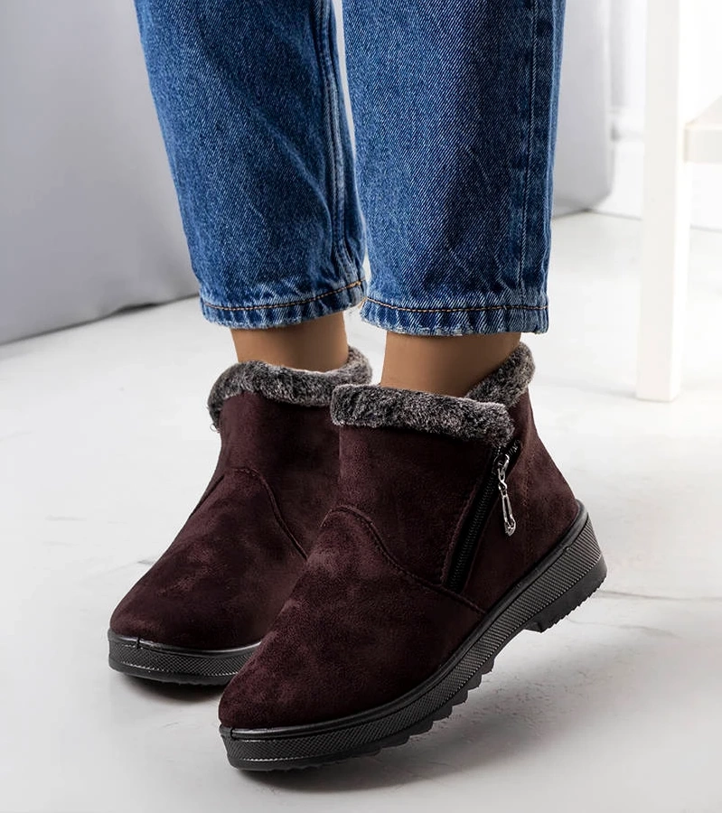 Braune, gefütterte Schneestiefel mit Fell von Wren