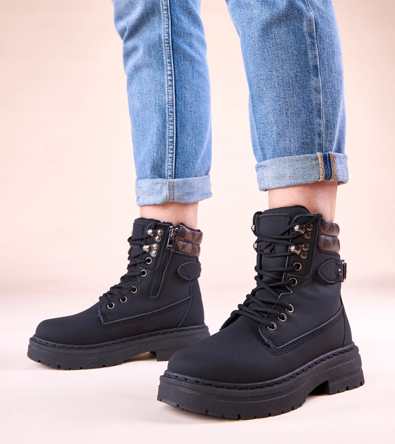 Schwarze, warme Wanderschuhe aus mattem Kunstleder Selio