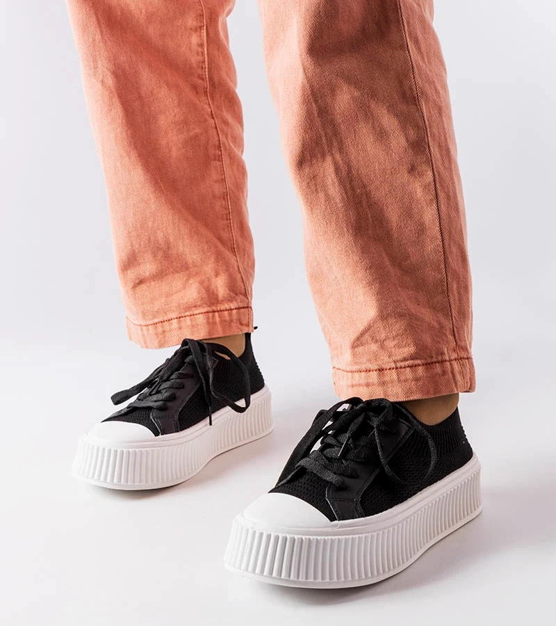 Schwarze Stoff-Sneaker auf Plattform von Mallus