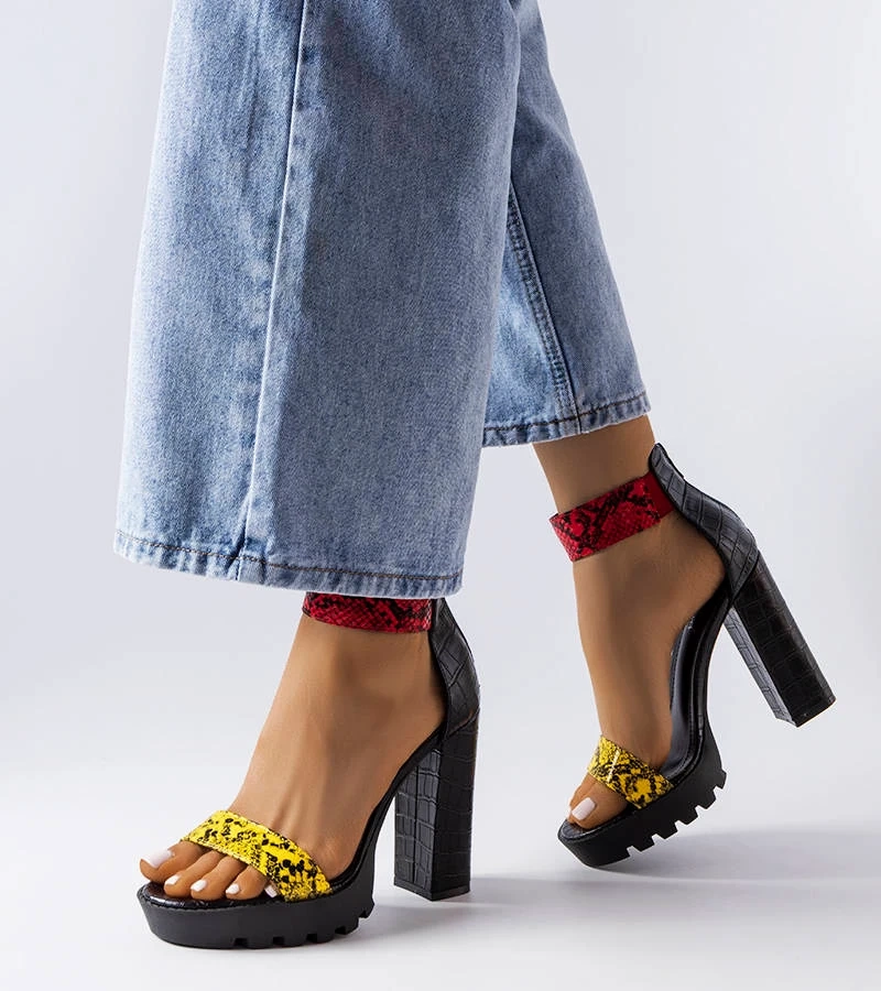 Gelbe Sandalen mit Schlangenprint Knoxville