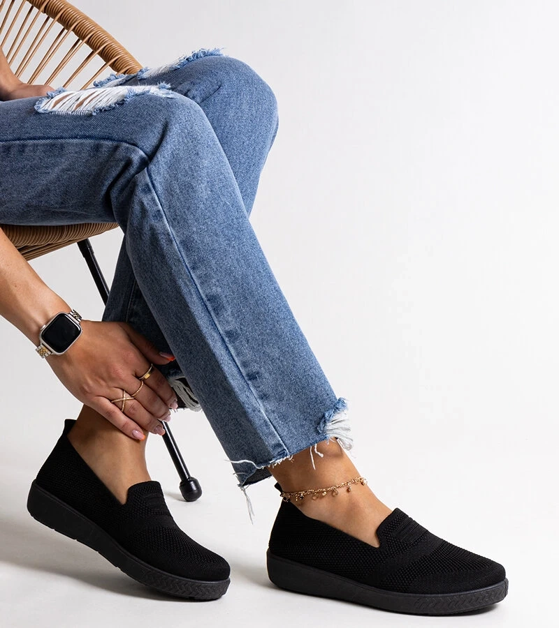 Schwarze Slip-on-Turnschuhe von Mikaila
